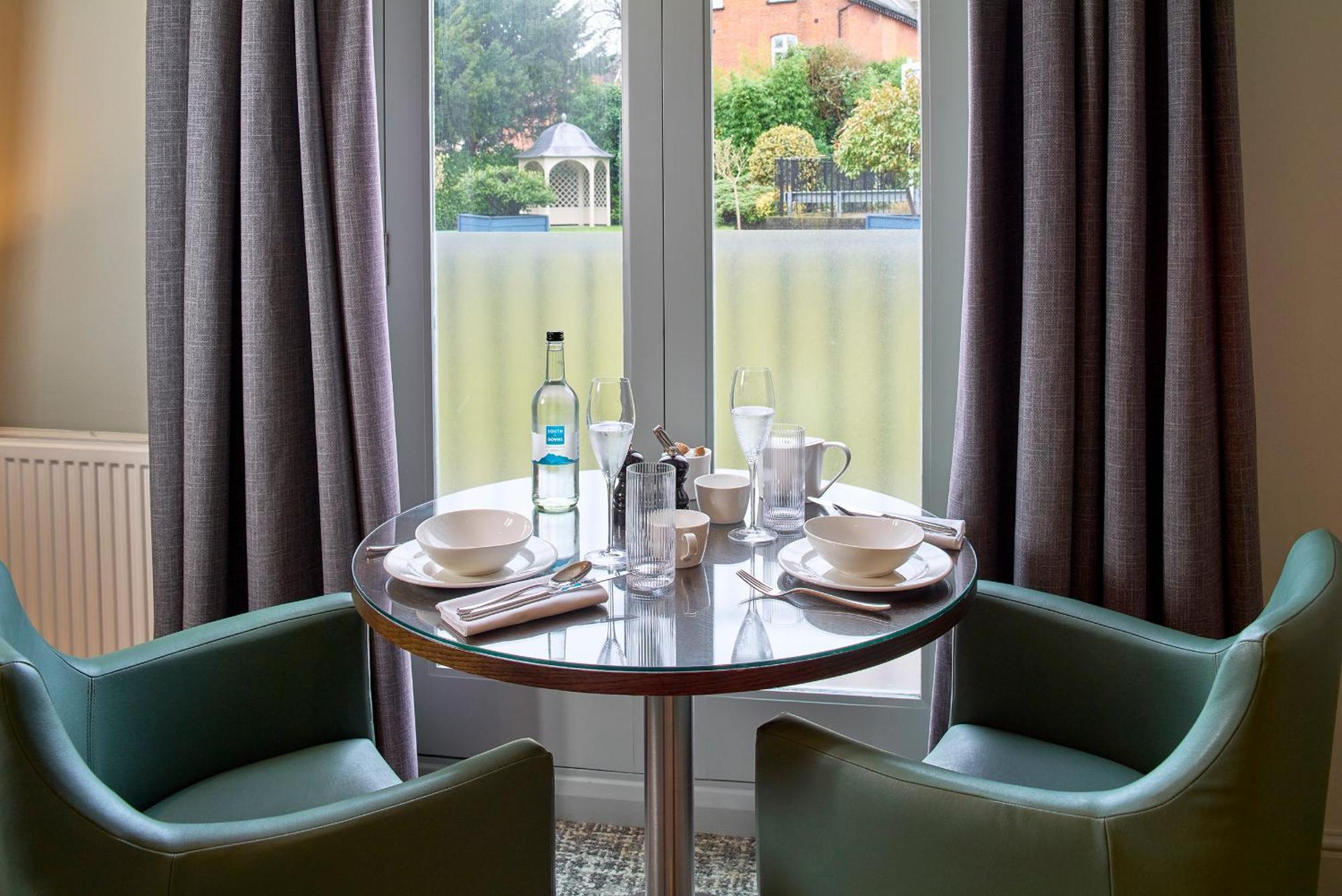 Mandolay Hotel Guildford Exteriér fotografie